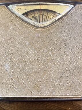 Vintage Beige Bathroom Scale with Textured Panel counselor